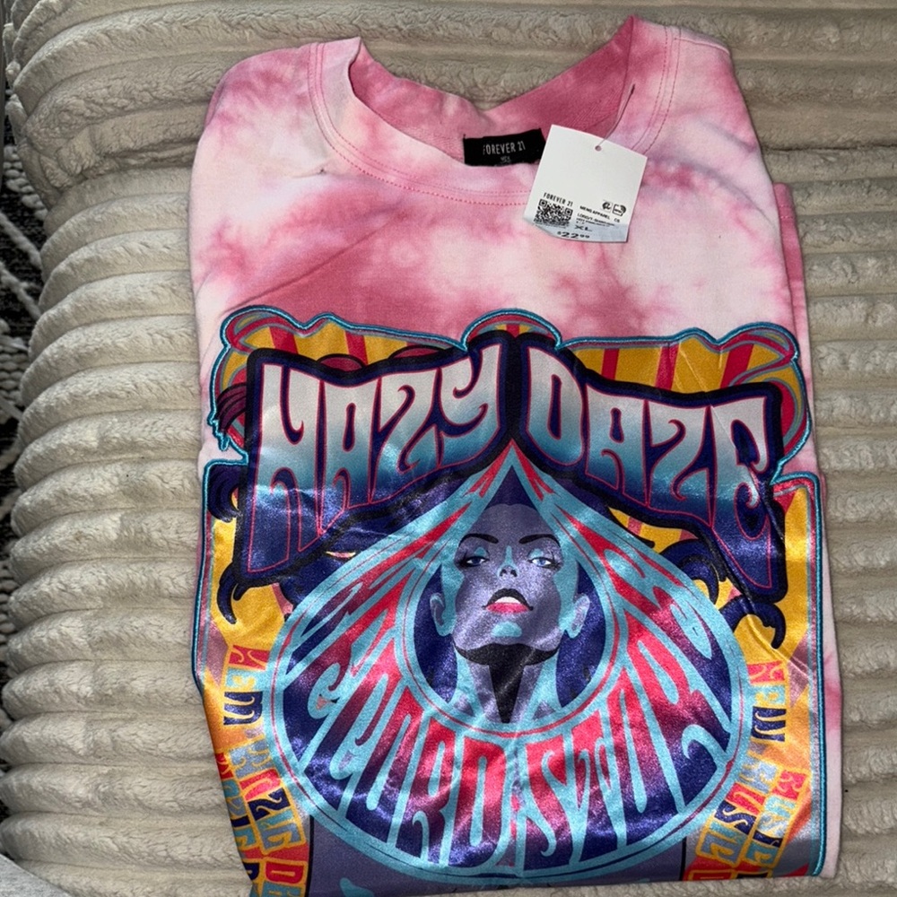 Hazy Daze Graphic t-shirt